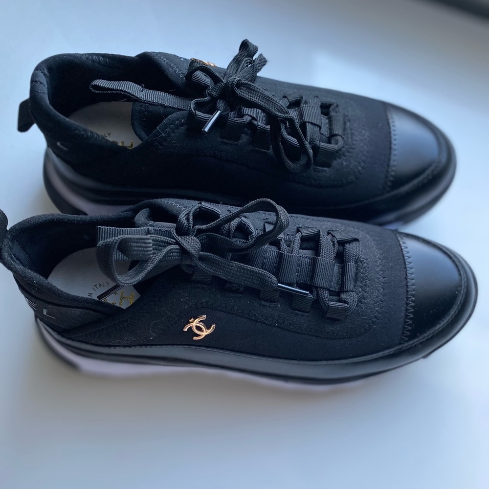 DHGATE black replica shoes